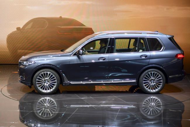 © Bloomberg. The BMW X7 xdrive 40i on display at the 2019 Geneva International Motor Show.