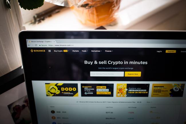 © Bloomberg. The Binance Exchange website on a laptop computer arranged in Dobbs Ferry, New York, U.S., on Saturday, Feb. 20, 2021. Bitcoin has been battered by negative comments this week, with long-time skeptic and now Treasury Secretary Janet Yellen saying at a New York Times conference on Monday that the token is an “extremely inefficient way of conducting transactions.” Photographer: Tiffany Hagler-Geard/Bloomberg