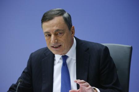 © Ralph Orlowski/Reuters. European Central Bank President Mario Draghi addresses a news conference in Frankfurt, Germany, Dec. 3, 2015.