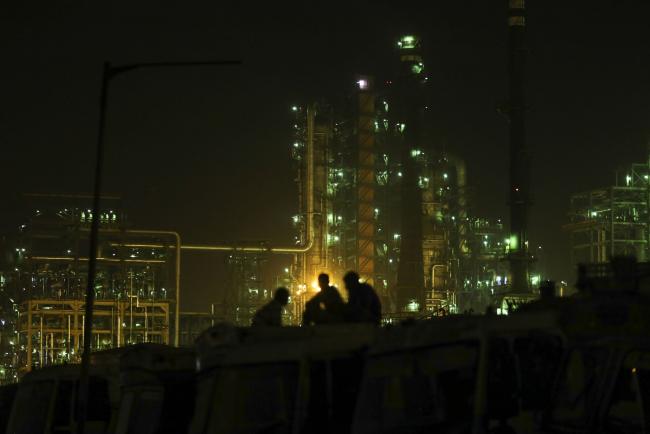 India Oil Refiners Increase Run Rates Ahead of Festival Boost
