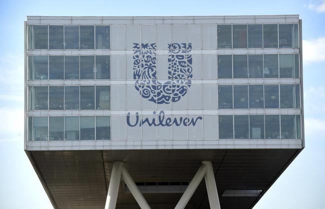 © Bloomberg.  A picture taken on June 5, 2015 shows the logo of Unilever at the headquarters in Rotterdam.  Photographer: John Thys/AFP/Getty Images