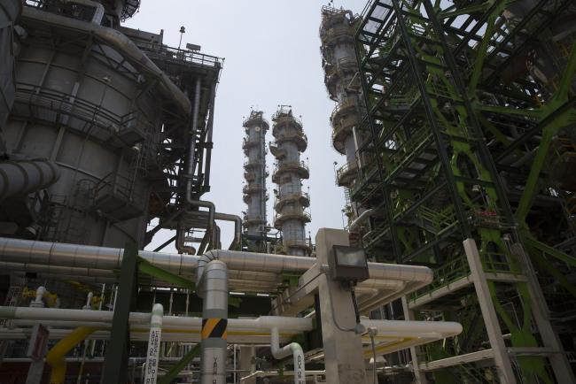 © Bloomberg. The Petroleos Mexicanos (PEMEX) Antonio Dovali Jaime refinery stands in Salina Cruz, Mexico