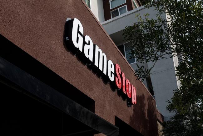 © Bloomberg. Signage on a GameStop store in Emeryville, California, U.S., on Wednesday, Jan. 27, 2021. GameStop Corp.'s breathtaking ascent showed no sign of slowing Wednesday, with bullish day traders keeping the upper hand over short sellers who started to capitulate. Photographer: David Paul Morris/Bloomberg