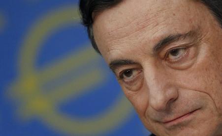 © Reuters/Kai Pfaffenbach. The Dow Jones Industrial Average and S&P 500 Index dropped of Thursday after European Central Bank President Mario Draghi warned falling oil prices would have a mixed impact on the eurozone.